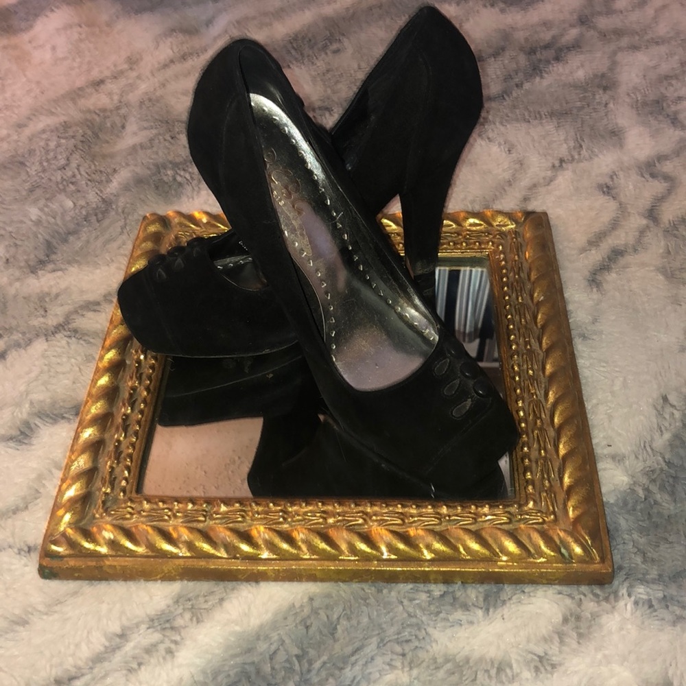 BCBG shoes
